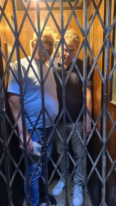 WhatsApp Image 2025-11-24 at 21.00.52